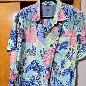 Izod Mens button up shirt